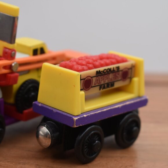 Culdee Forklift Flatbed Knafford Orchard Apple Cargo Car Thomas & Friends Trains - Picture 5 of 16